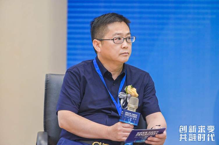 卓智慧.jpg